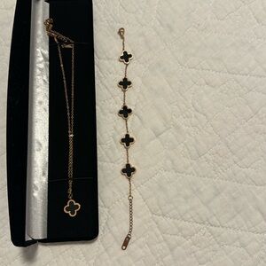 Necklace and bracelet matching set